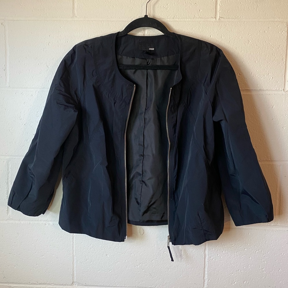H&M Zip Up Black Windbreaker Style Women’s Lightweight Jacket - Picture 2 of 11